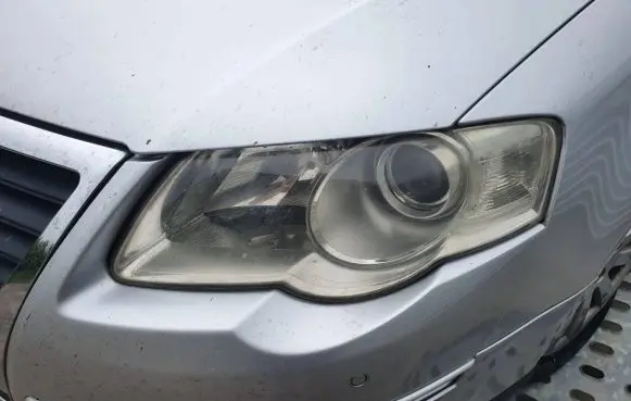 Volkswagen PASSAT B6 Headlight/headlamp