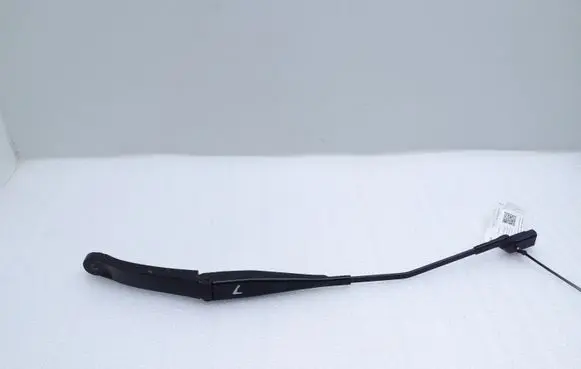 Alfa Romeo Giulietta Front wiper blade arm 50509402