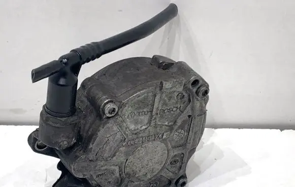 Volkswagen Sharan Vacuum pump 03L145100F