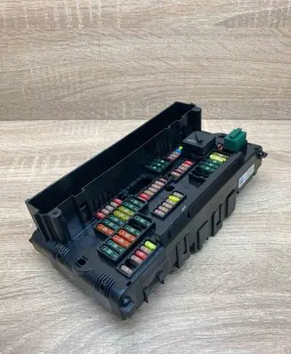 BMW 7 F01 F02 F03 F04 Fuse module 9210861 17033442