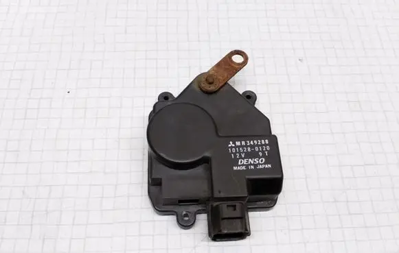 Mitsubishi Space Wagon Central locking motor MR349288 1015280120