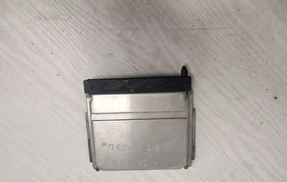 Volvo V70 Engine control unit/module 0281001776 28SA4018