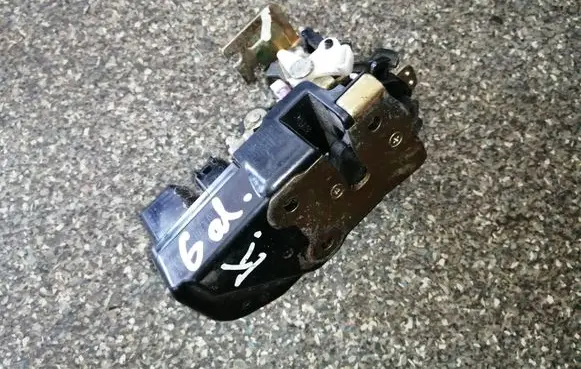 Chrysler Pacifica Rear door lock