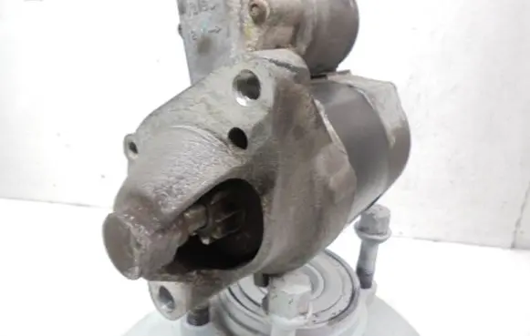 Dacia Sandero Starter motor 8200369521