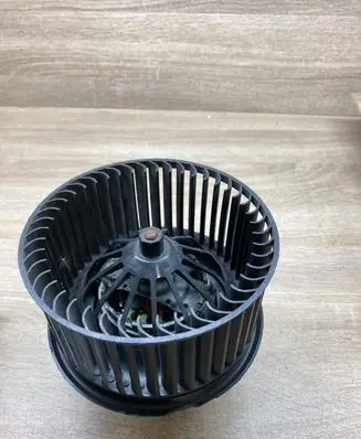 Ford Focus Heater fan/blower 769T18456DA