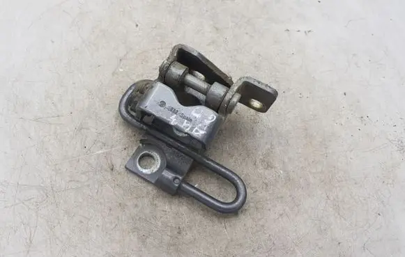 Volkswagen Golf Plus Rear door lower hinge NOCODE