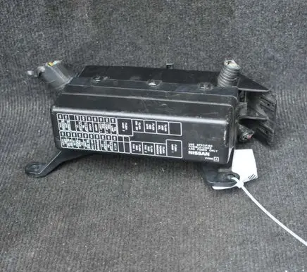 Nissan Maxima A34 Fuse box set 242822Y010