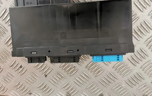 BMW 5 F10 F11 Comfort/convenience module 6968836