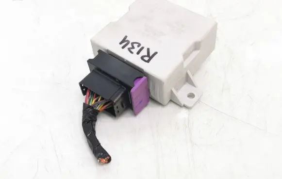 Toyota Avensis T250 Window wiper relay 8594005040