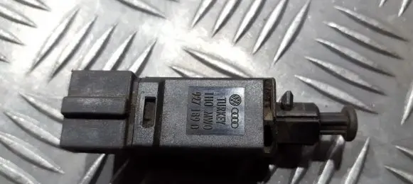 Volkswagen Golf IV Brake pedal sensor switch 1h0927189d
