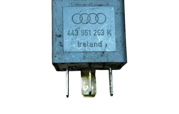 Audi A4 S4 B5 8D Other relay 443951253K 899512000