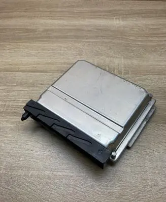 Volvo S60 Engine control unit/module ECU 30637733A 0281011078