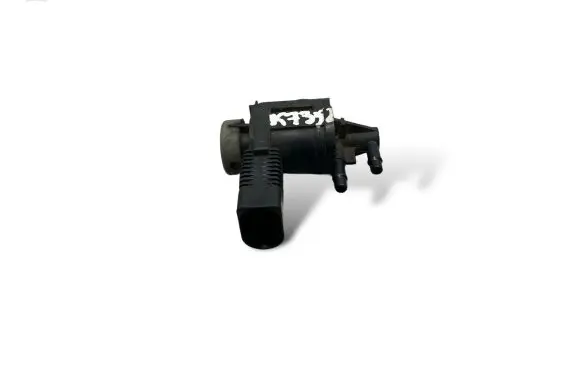 Volkswagen Touareg I Turbo solenoid valve 1J0906283C