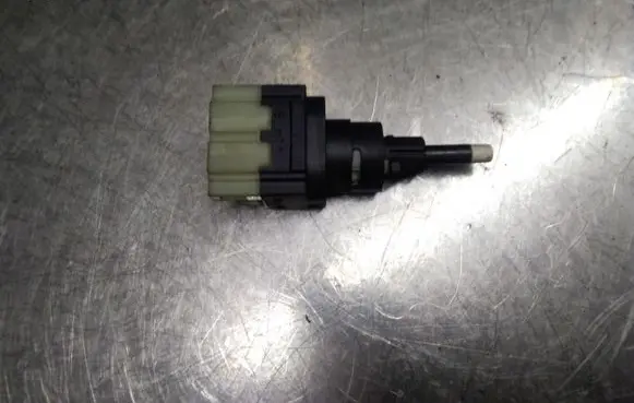 Audi A4 S4 B6 8E 8H Brake pedal sensor switch 1K2945511
