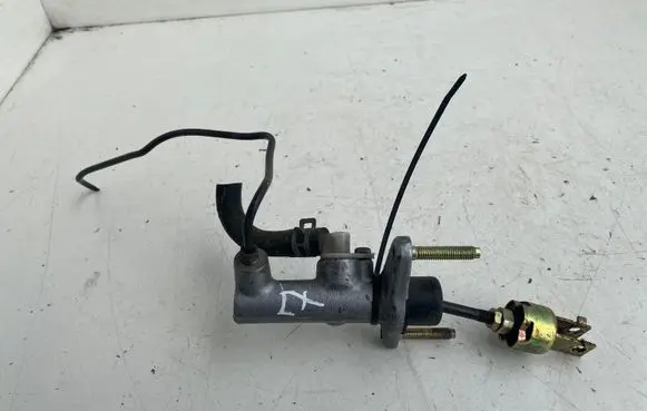 Toyota Avensis T220 Clutch master cylinder