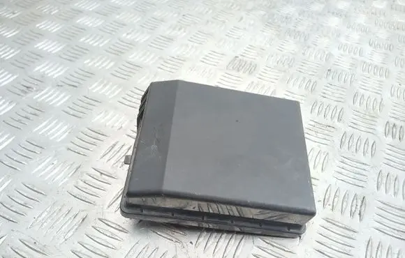 Mitsubishi Lancer Fuse box cover