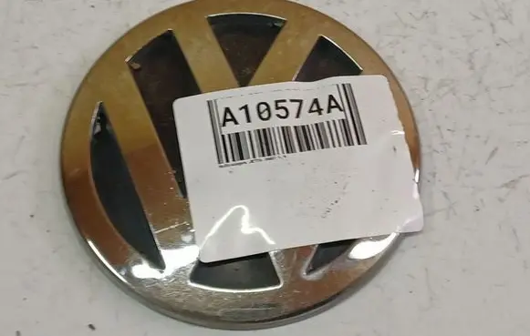 Volkswagen Jetta V Manufacturer badge logo/emblem 1K5853630