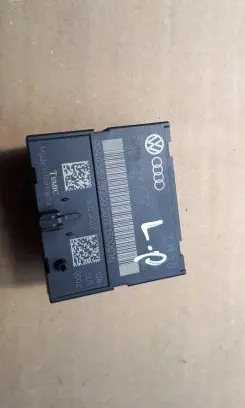 Audi A4 S4 B8 8K Seat control module 8K0959772