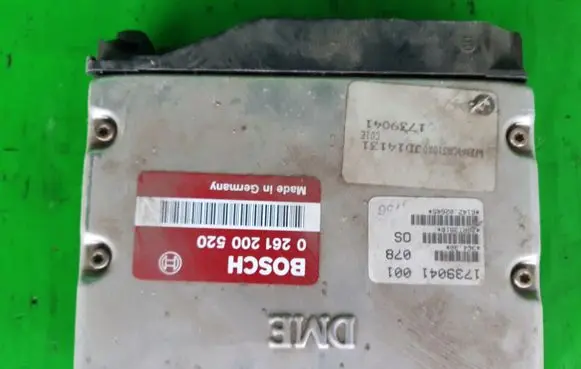 BMW 3 E36 Engine control unit/module ECU 0261200520