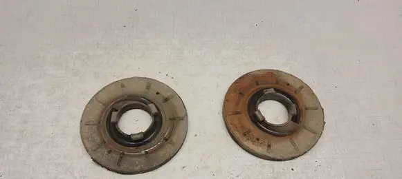 Volkswagen Transporter - Caravelle T5 Rear coil spring rubber mount 