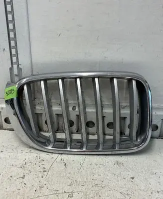 BMW X3 F25 Front bumper upper radiator grill 7210725 7237422
