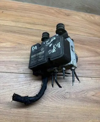 Volkswagen Caddy ABS Pump 2K0907379A 10097003173 E0U4C19K07