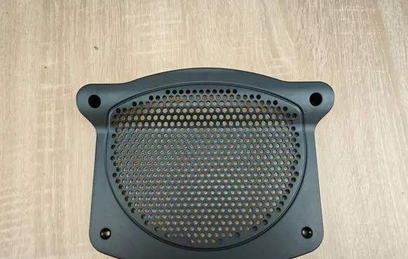 BMW 5 G30 G31 G38 Subwoofer grill/trim 9355524
