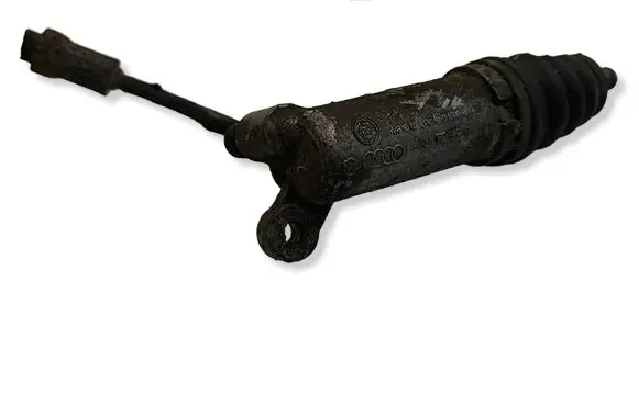 Audi A4 S4 B5 8D Clutch slave cylinder 4A0721261