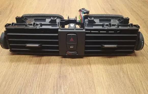 BMW 3 F30 F35 F31 Dash center air vent grill 9347436 531123