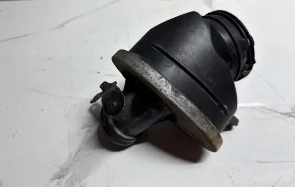 Mercedes-Benz C W204 Turbo air intake inlet pipe/hose PA66GF35