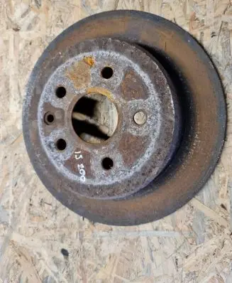 Lexus IS 200-300 Rear brake disc