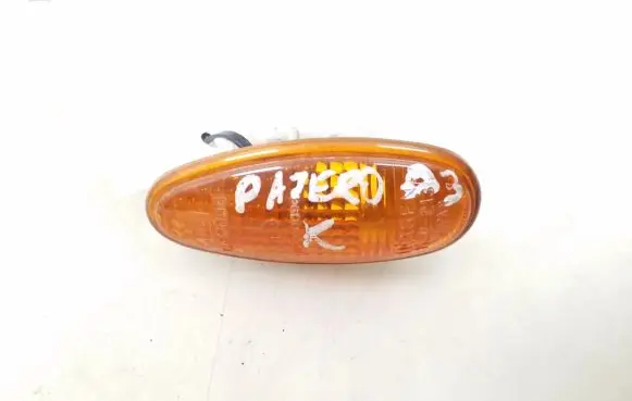 Mitsubishi Pajero Sport I Front fender indicator light