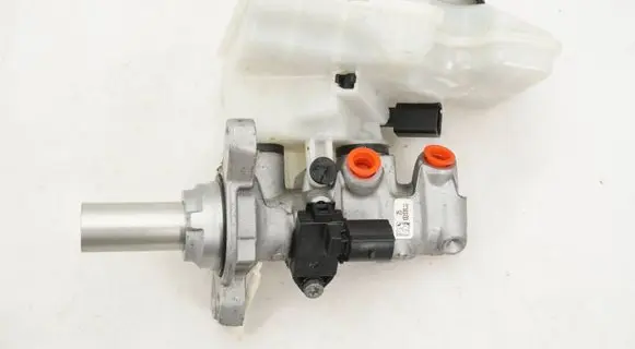 Volkswagen Golf VII Master brake cylinder 5Q1611301D 1K0945459C