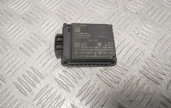 Tesla Model 3 Distronic sensor radar 110864700D