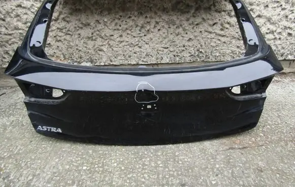 Opel Astra K Tailgate/trunk/boot lid