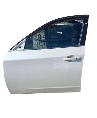 Subaru Impreza III Front door 