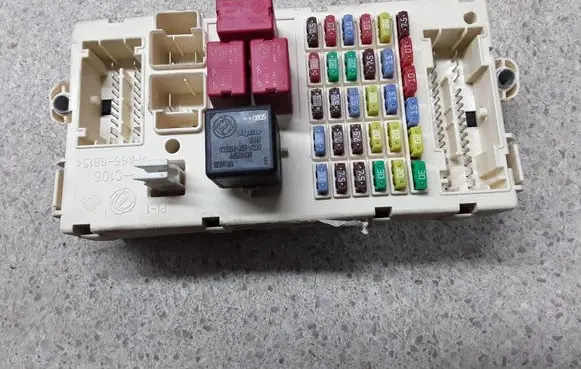 Alfa Romeo 159 Fuse module 50510425 50510079