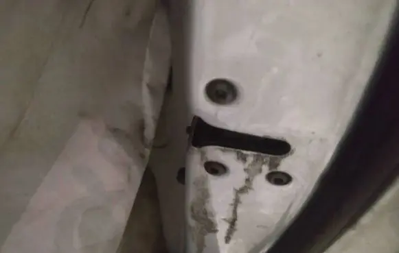 Hyundai Sonata Rear door lock