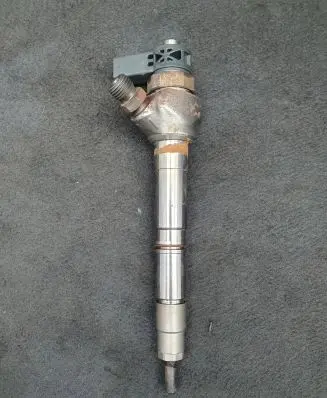 Audi A6 C7 Fuel injector 04L130277AE