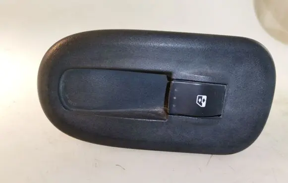 Renault Kangoo II Electric window control switch 8200548968 1007478