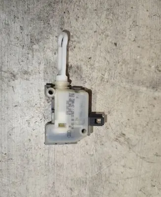 Audi A6 S6 C5 4B Central locking motor 4b5962115b