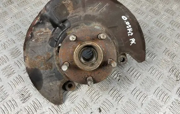 Subaru Outback Front wheel hub