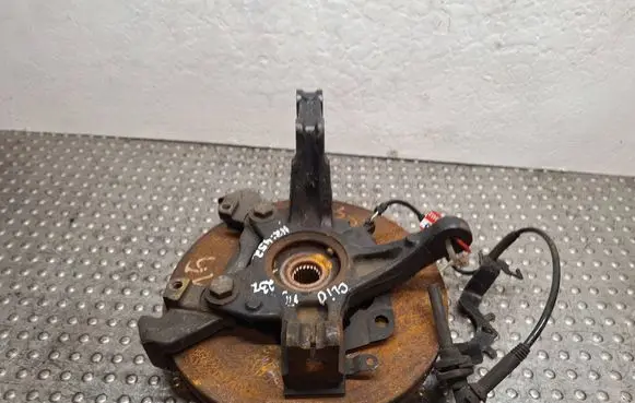 Renault Clio IV Front wheel hub spindle knuckle S14765452 400145894R