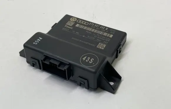 Audi A4 S4 B8 8K Gateway control module 8T0907468M 403221