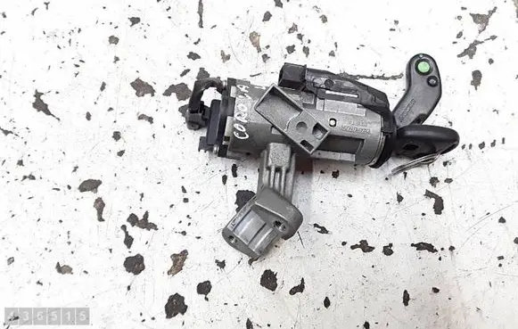 Toyota Corolla E120 E130 Ignition lock 45020024