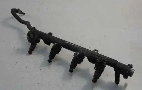 Seat Ibiza II (6k) Fuel injector 030133319L