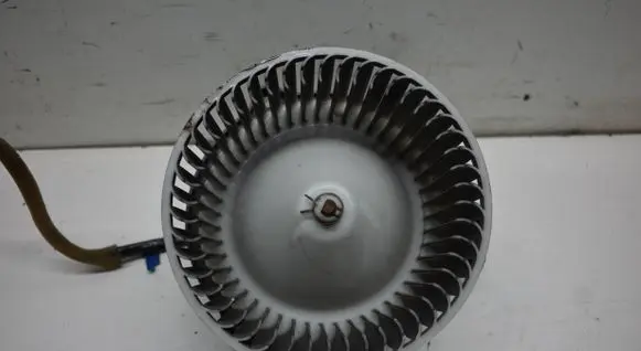 Mazda CX-7 Heater fan/blower 8727000690