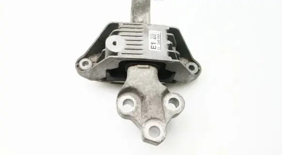 Opel Astra J Engine mounting bracket 13248549