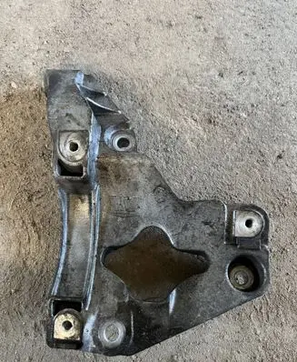 Jeep Grand Cherokee A/C compressor mount bracket VMMT0311 VMMT031