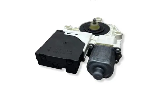 Volkswagen Tiguan Front door window regulator motor 5K0959793 5N0959701D
